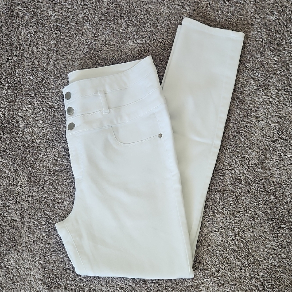 Chic White High-Waisted Pants